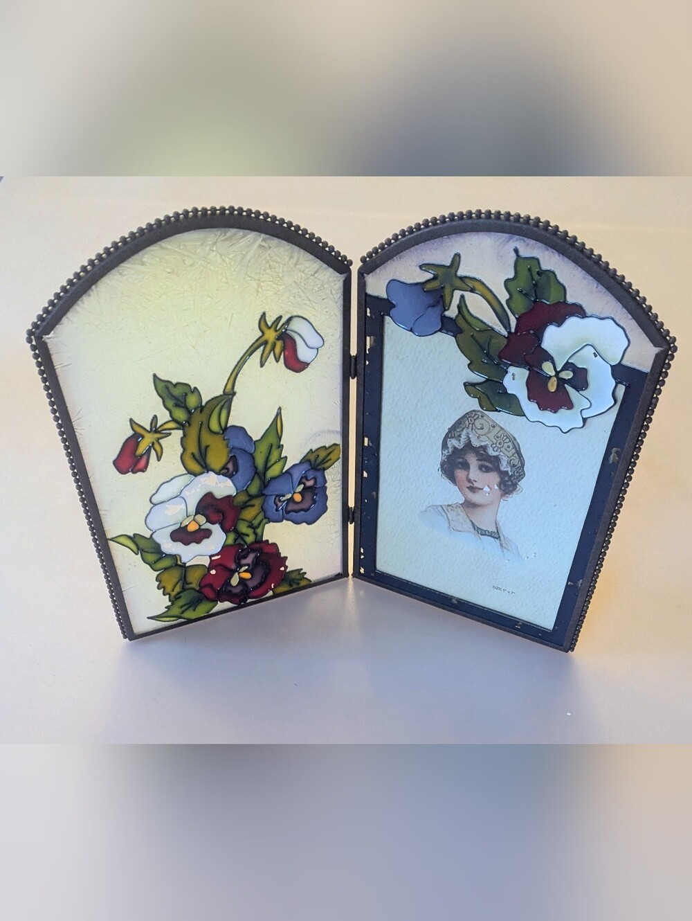 Vintage Ornate Photo Frame 5x7. Foldable Metal Frame with Glass. Overall 10"x12"